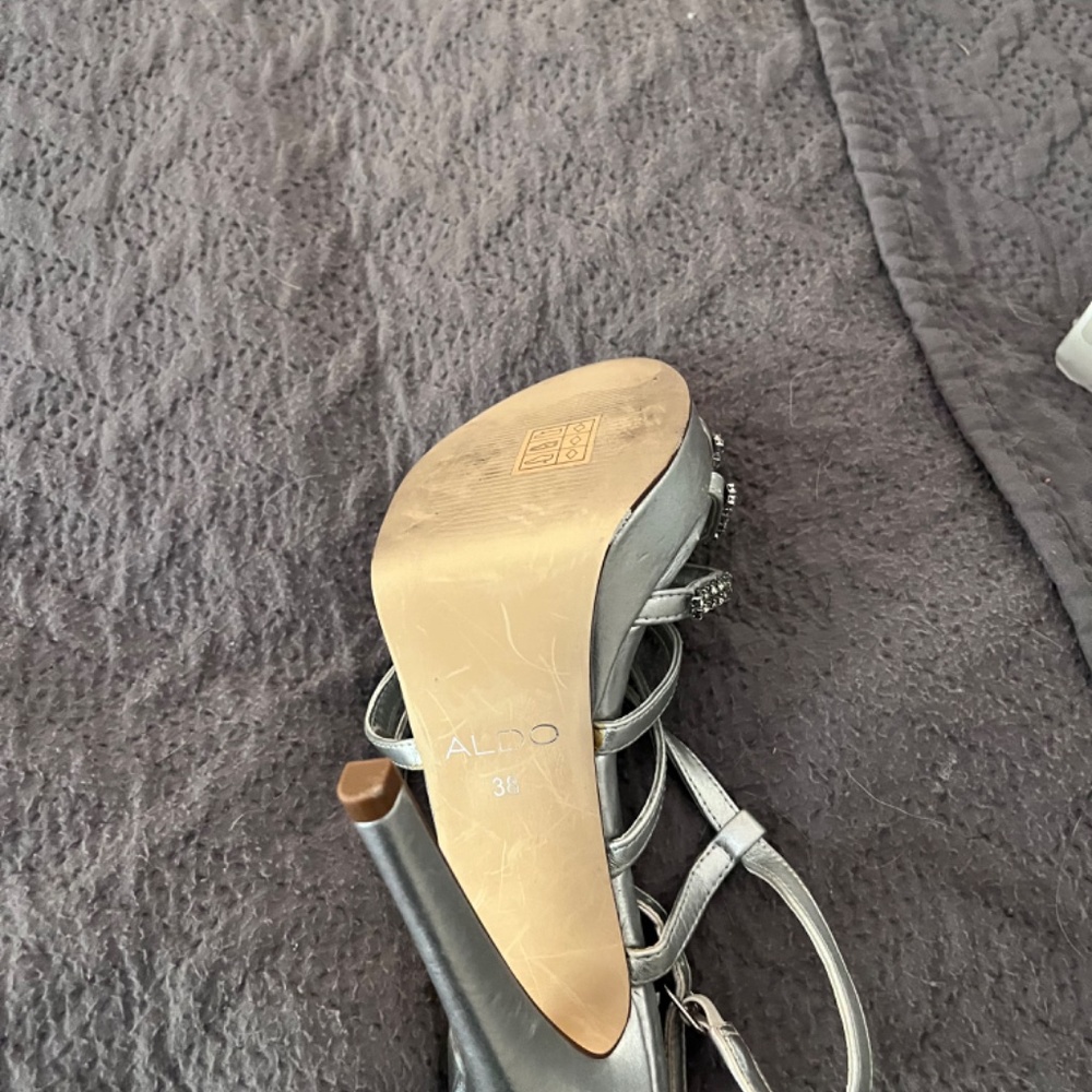 Shoes - Picture 2 of 4